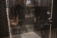 Gablota-szafka-z-plexi-zamykana-n-akluczyk-drzwiczki-02