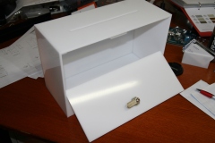 Urny-z-plexi-zamykane-na-kluczyk-PZU-04