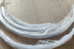 Giecie-plexi-poliweglan-po-luku-ceownik-z-plexi-1