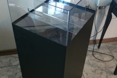 Pojemnik-kosz-wysypowy-z-plexi-poliweglan-01