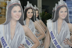 stand-postaci-stojak-reklamowy-miss-polonia-2007-03