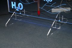 Prezenter-grawerowany-z-plexi-podswietlany-krawedziowo-stand-H2O-4_small