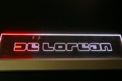Prezenter-grawerowany-podswietlany-z-plexi-logo-podswietlane-10_wynik
