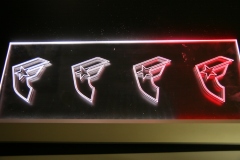 Prezenter-grawerowany-podswietlany-z-plexi-logo-podswietlane-26