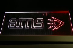 Prezenter-grawerowany-podswietlany-z-plexi-logo-podswietlane-27_wynik