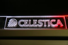 Prezenter-grawerowany-podswietlany-z-plexi-logo-podswietlane-48_wynik