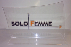 Stojak-z-plexi-logo1