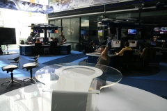 Stol-z-plexi-akrylu-tvn24-meble-z-pleksi-03
