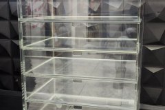 Szafka-barek-komoda-z-plexi-szuflady-na-kolkach-2