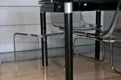 Taboret-plexi-do-azienki-stoek-prysznic-07