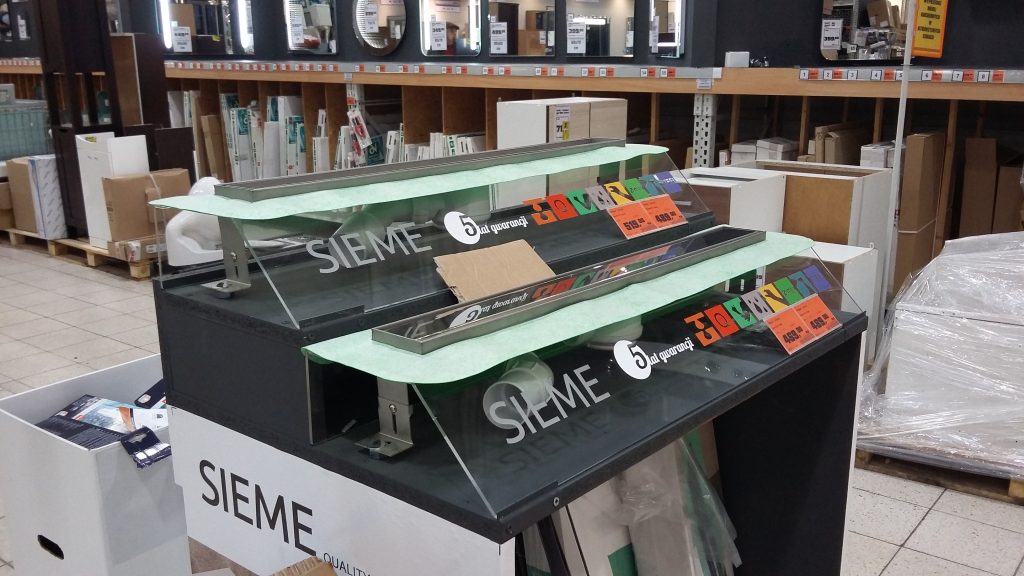 ekspozytor display reklamowy odpływ prysznic aveeo